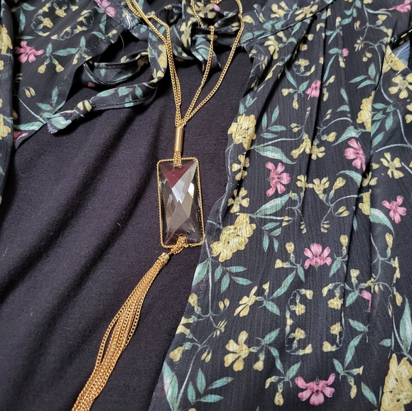 Tru Self Floral Shawl with Shirt - Picture 5 of 5